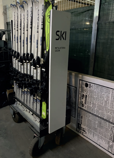 SKI Display Trolley
